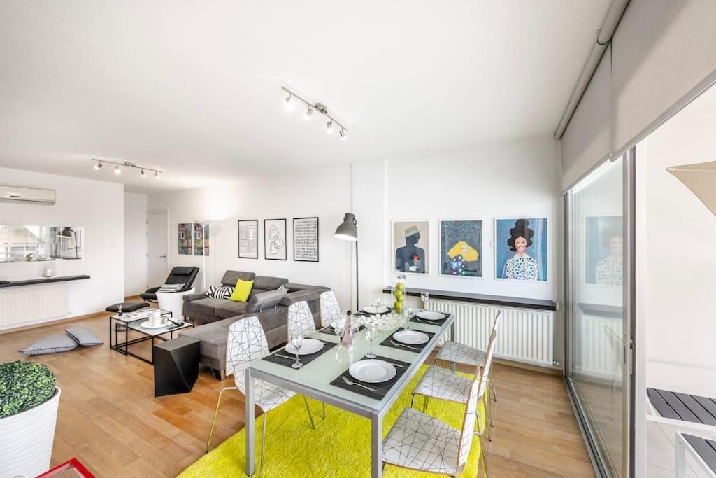Luxurious Bright & Stylish 2Br With Office In Nicosia Lägenhet Exteriör bild
