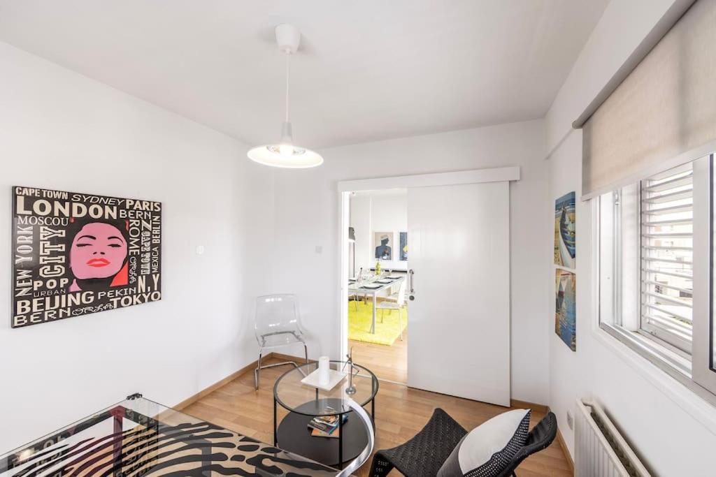 Luxurious Bright & Stylish 2Br With Office In Nicosia Lägenhet Exteriör bild