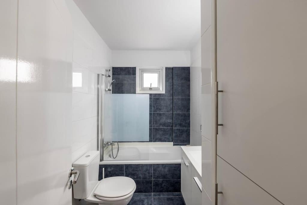 Luxurious Bright & Stylish 2Br With Office In Nicosia Lägenhet Exteriör bild