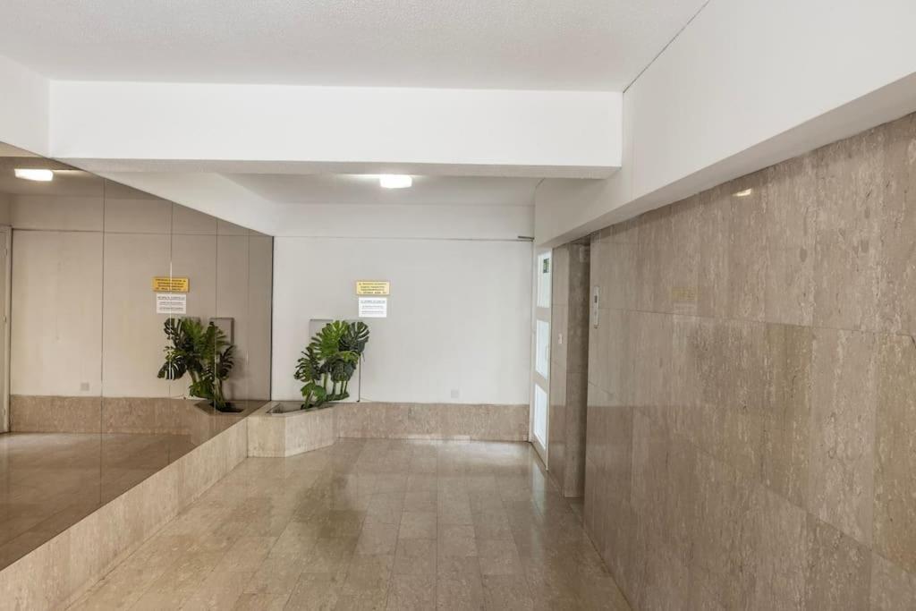 Luxurious Bright & Stylish 2Br With Office In Nicosia Lägenhet Exteriör bild