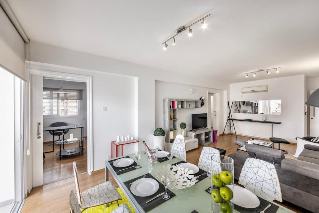 Luxurious Bright & Stylish 2Br With Office In Nicosia Lägenhet Exteriör bild