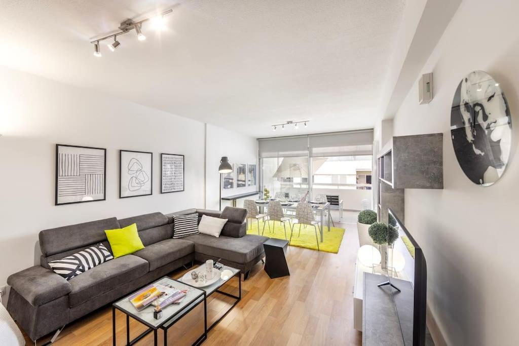Luxurious Bright & Stylish 2Br With Office In Nicosia Lägenhet Exteriör bild